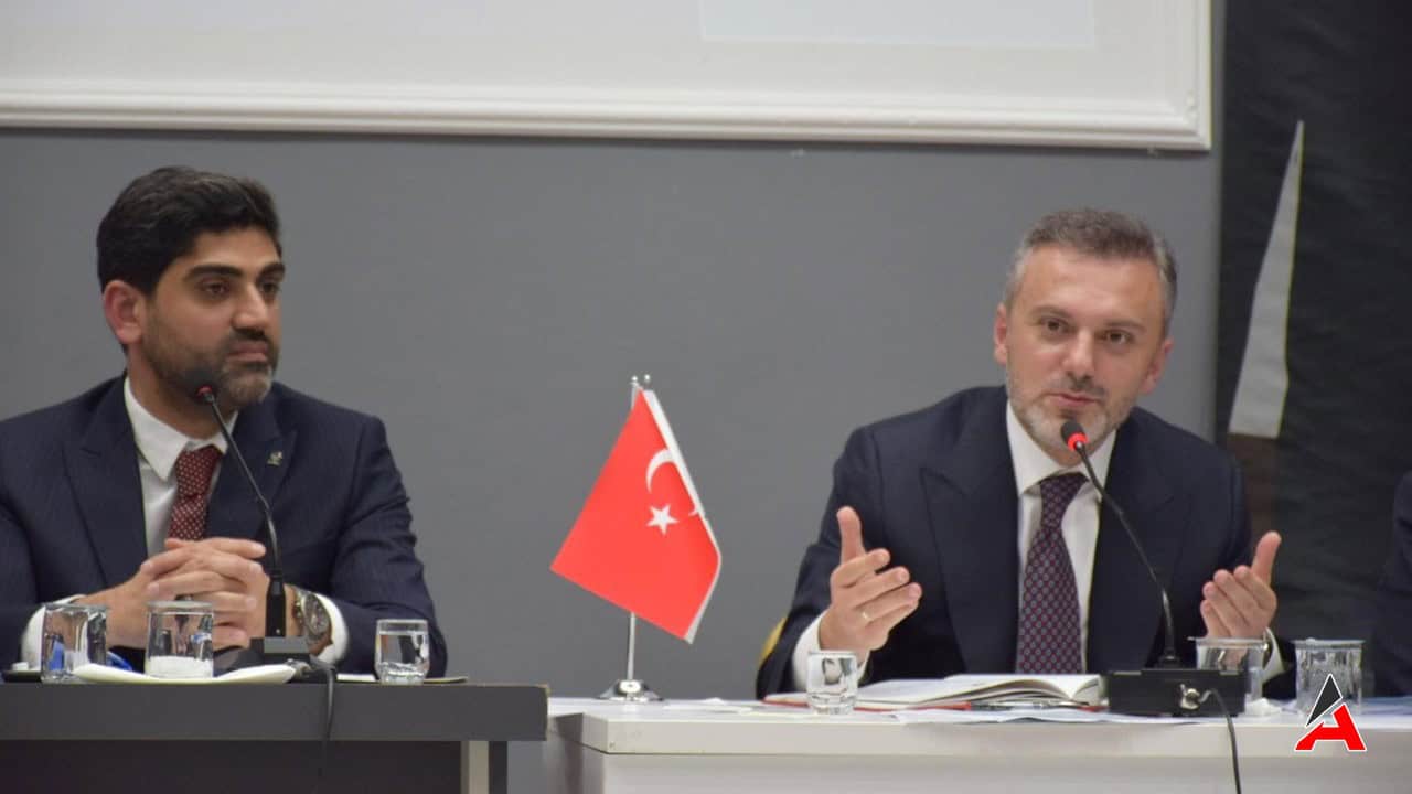 ak-parti-genel-baskan-yardimcisi-kandemir.jpg