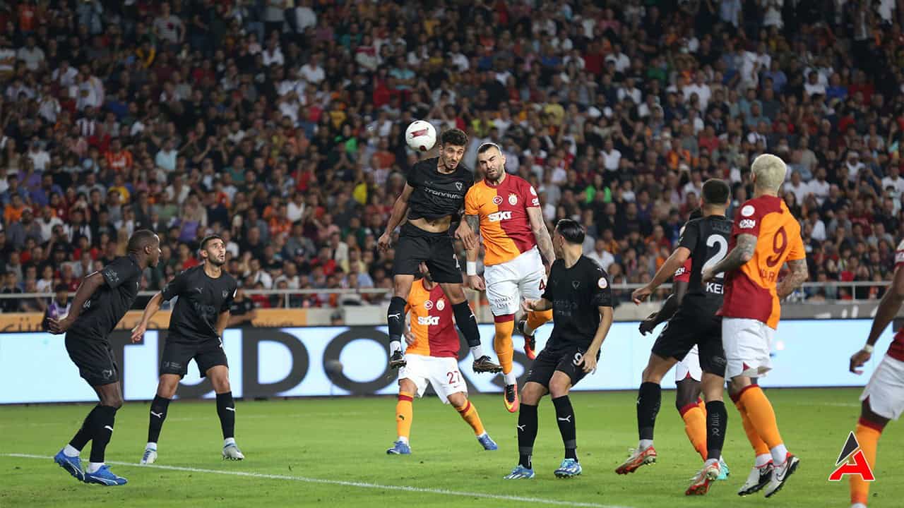 galatasaray-hatayspor-deplasmaninda.jpg