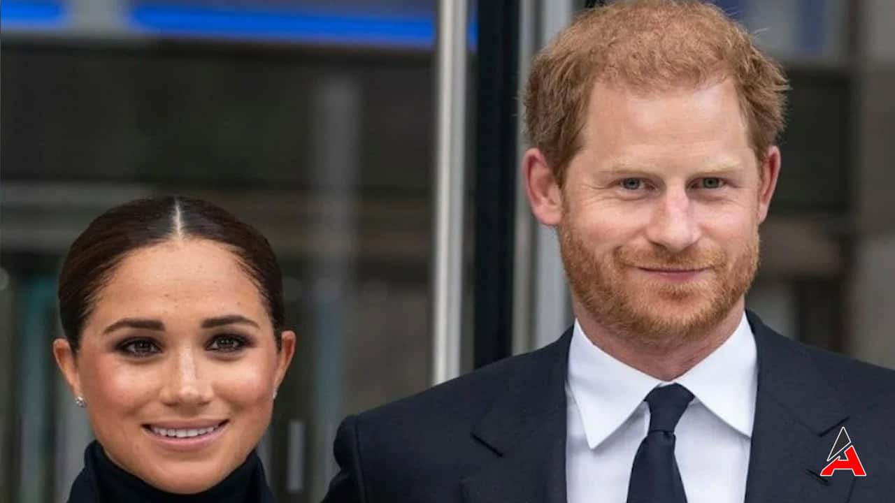 prens-harry-ve-esi-meghan-markle-aforoz-edildiler.jpg