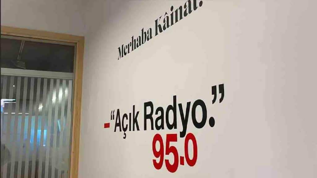 Açık Radyo