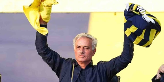 Fenerbahçe teknik direktörü Jose Mourinho