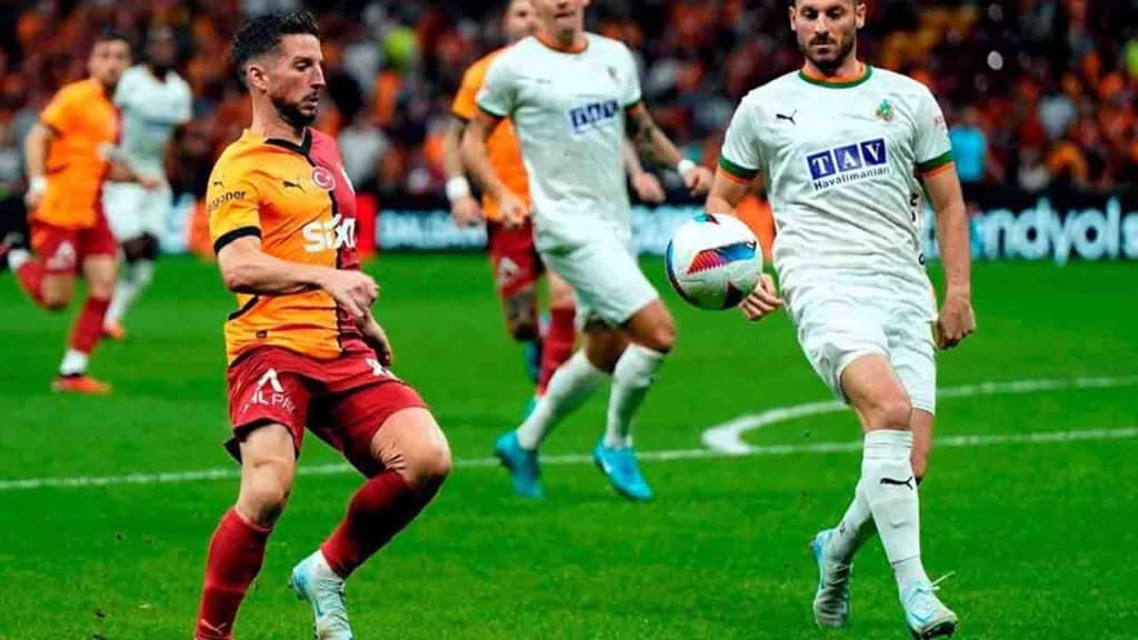 Galatasaray milli araya namağlup giriyor