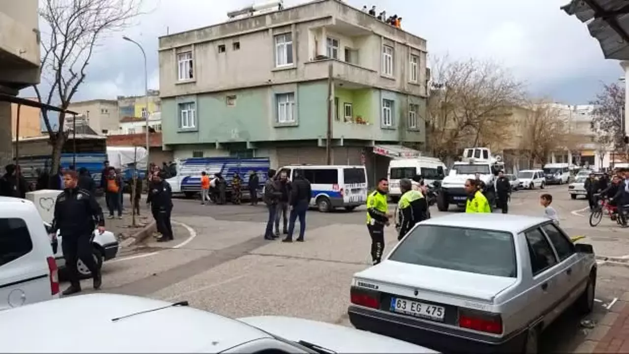 Şanlıurfa'da Komşu Kavgası Taşlı Sopalı Çatışmaya Dönüştü